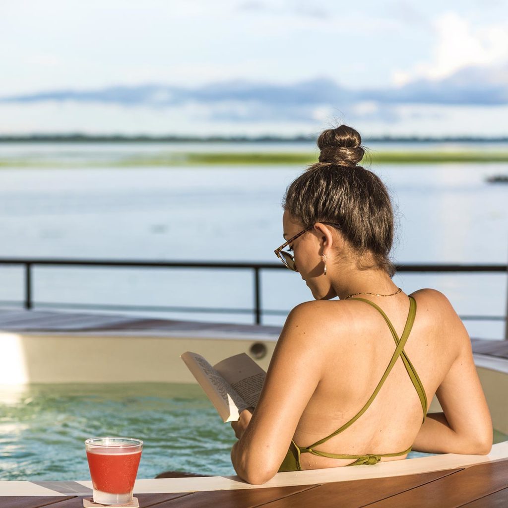 Outdoor Jacuzzi | Zafiro Cruise